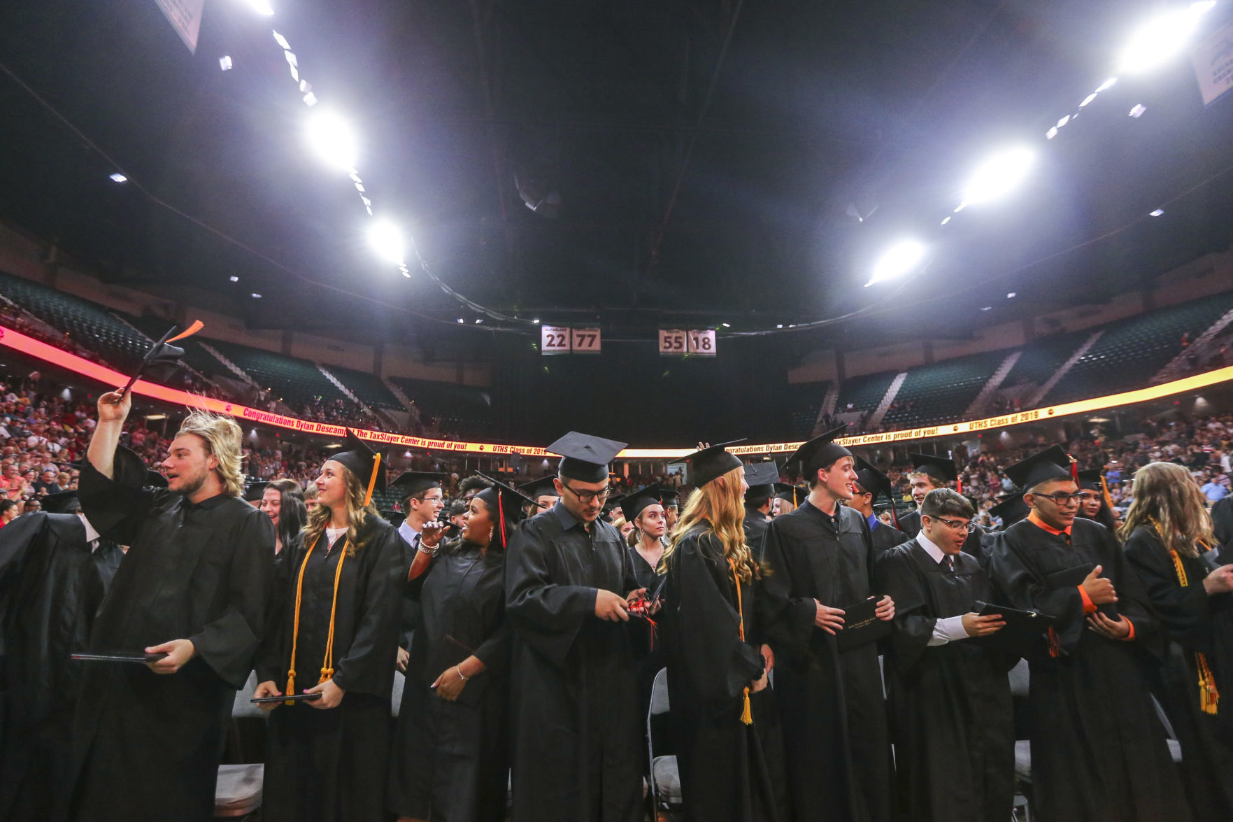 060219-mda-nws-uthsgrad-029